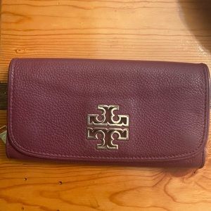 Tory Burch continental wallet